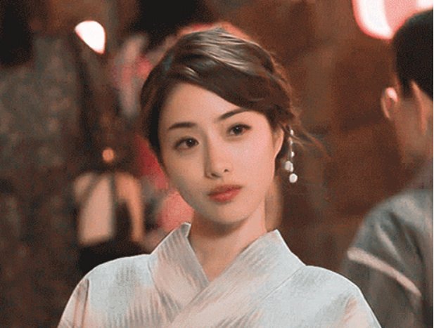 石原里美宣布结婚，其丈夫有何背景？