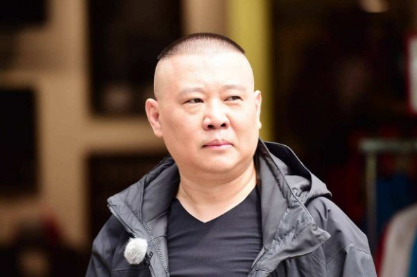 《非常档案》剧照被误传为郭德纲和前妻的结婚照，给乌兰带来什么影响？