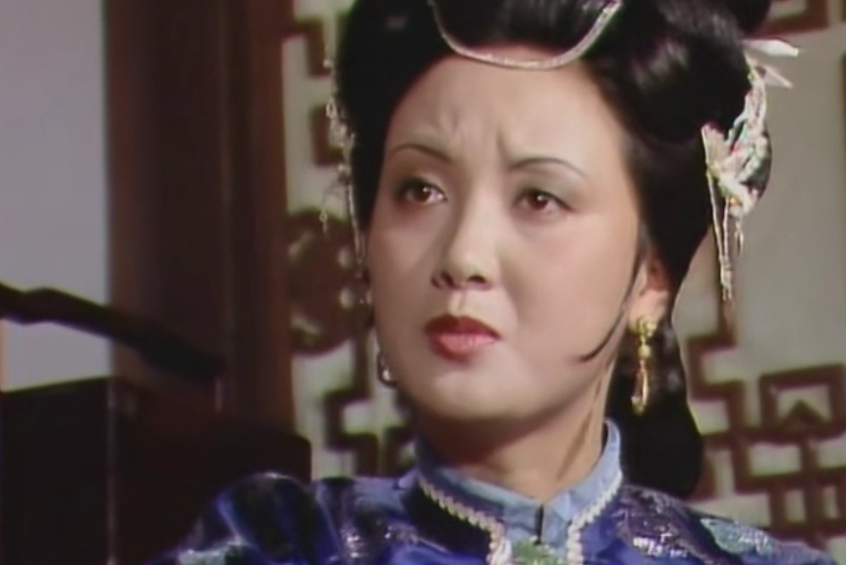 贾府的黑老鸹为啥长出凤头？