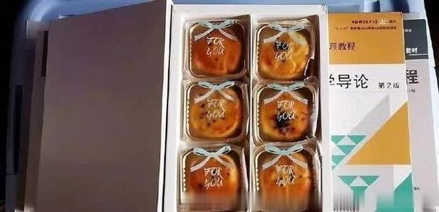 中科大月饼包装是教科书，各校对中秋节花费了哪些心思？