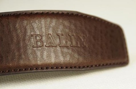 百丽BELLE与百丽BALLY这个两个品牌有什么不同？