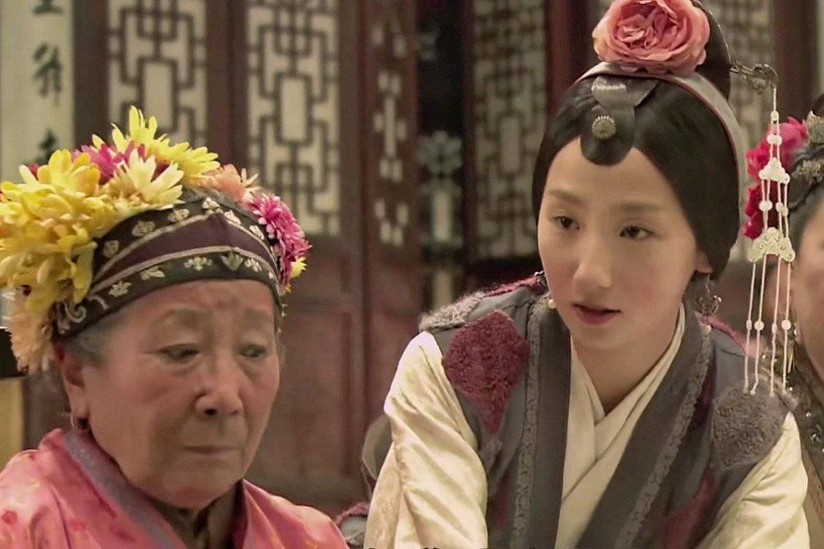 贾府的黑老鸹为啥长出凤头？