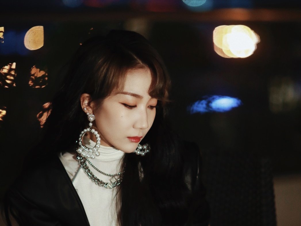 学生就乃万事件发表不当言论被退学,学校如此做法合理吗?