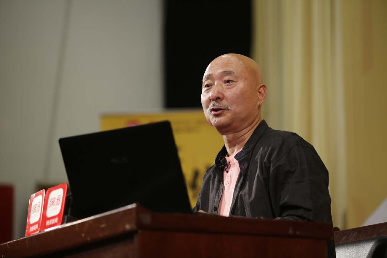 陈佩斯:春晚小品的开山鼻祖,阔别央视22年,如今他怎么样了,你怎么看?