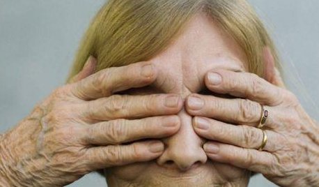 眼睛有玻璃体混浊该怎么办?