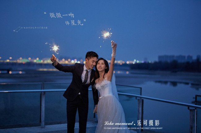 拍婚纱照都有哪些姿势