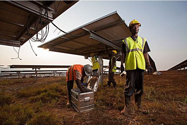 卢旺达整条街都是用中文和中国制造,他们与中国有何渊源?