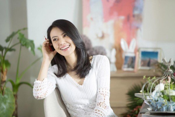 黄海波的《咱们结婚吧》在央视与芒果台播放的片尾曲不一样,这说明了什么?