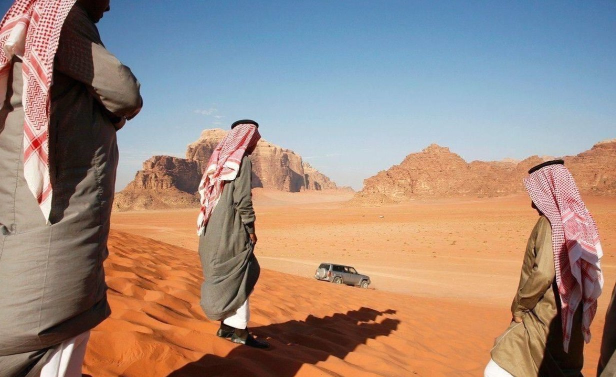 阿拉伯几千年乱局,逊尼派与什叶派到底在争什么?