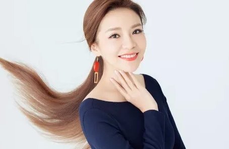 朱迅老公近照曝光，朱迅老公父母是干什么的？