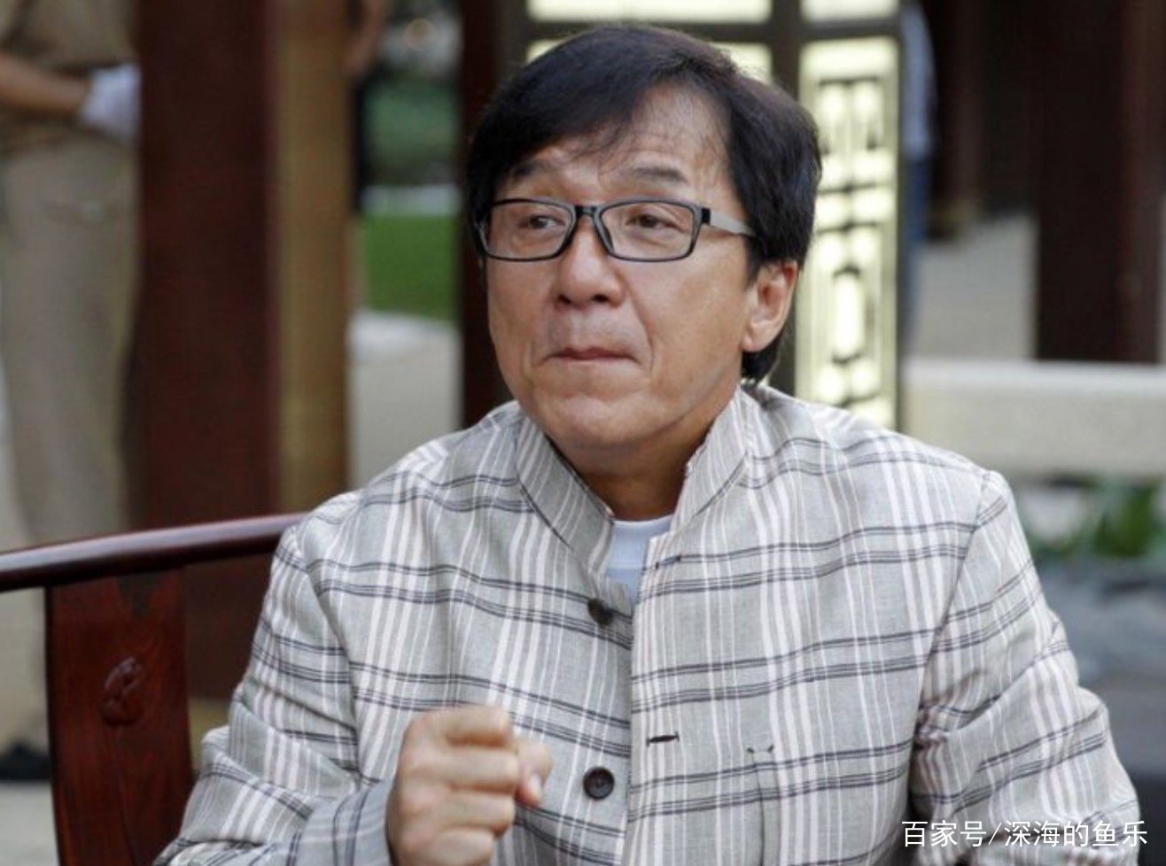 成龙曾拒绝向臧天朔交“保护费”,演唱会当天就被人砸,这到底是怎么回事?