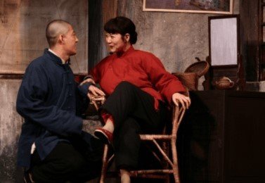 虎妞的性格特点是什么？