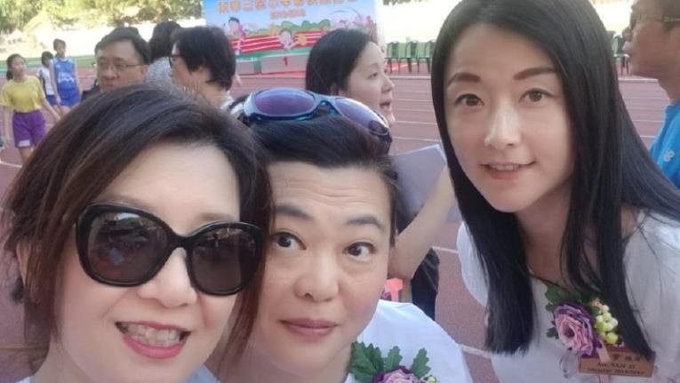 网球名将晏紫,结婚有11年之久了,成为了四个孩子的妈妈,你怎么看?