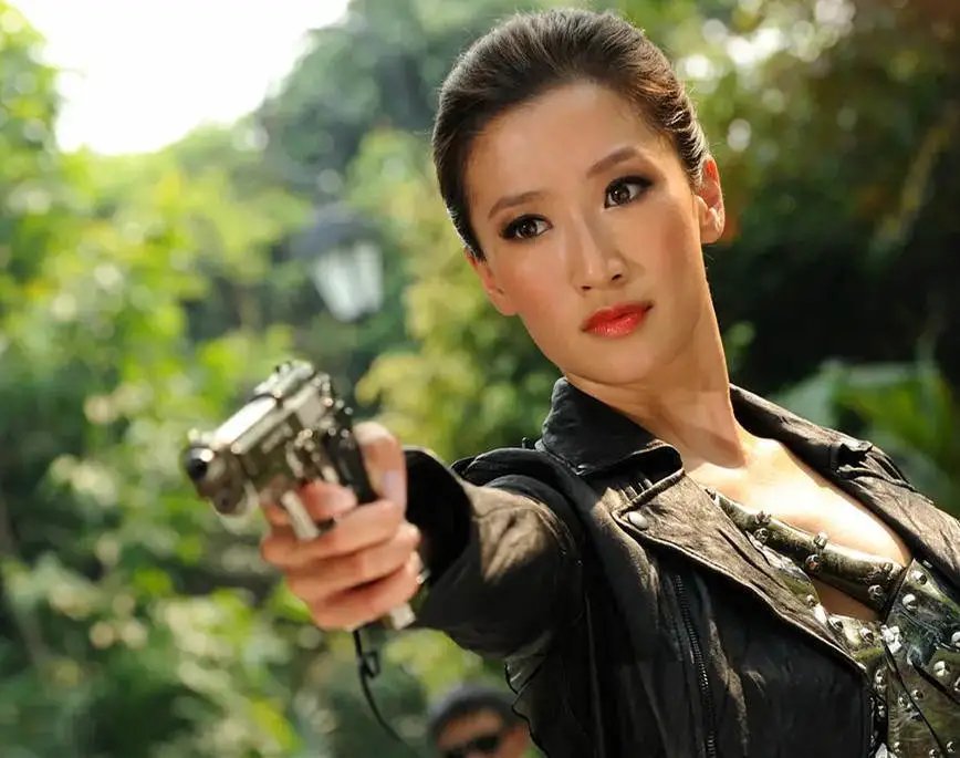 谢婷婷称爸爸我想你,她与谢贤的关系如何?