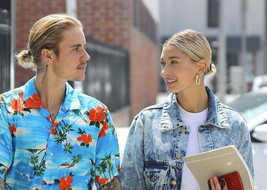 贾斯汀比伯分享妻子海莉近照,他们两人感情有多令人羡慕?