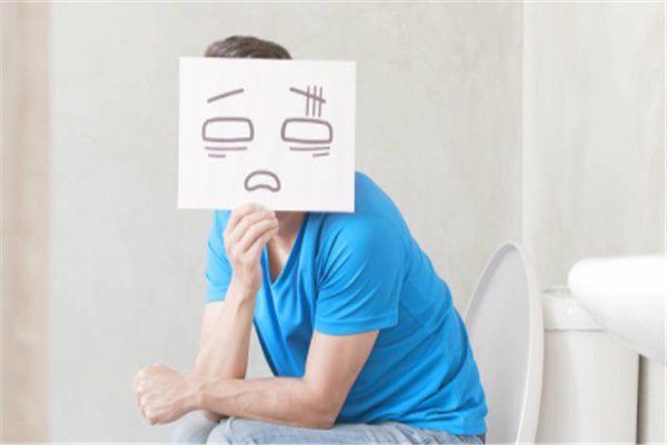 便后菊花滴血、擦屁股纸上有血是怎么回事?