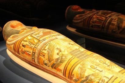 波兰发现世界第一具怀孕木乃伊,腹中胎儿7个月大,她究竟是如何去世的?