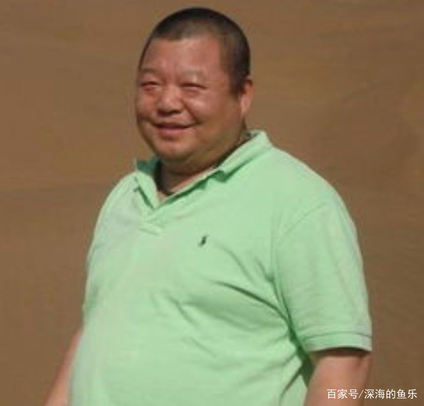 成龙曾拒绝向臧天朔交“保护费”,演唱会当天就被人砸,这到底是怎么回事?