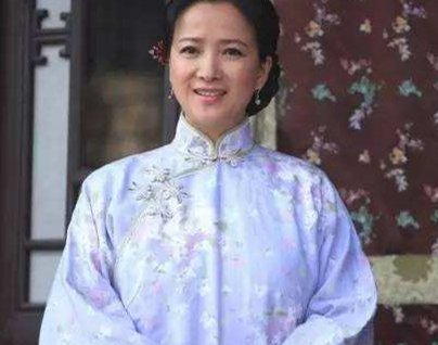 和刘威同居5年的何晴，为何嫁给了三婚的许亚军？