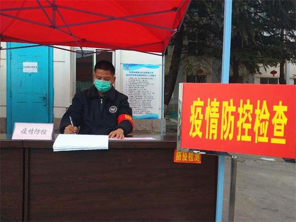 扬州核酸检测点一公职人员致几十人被感染，当地采取了什么防疫举措？