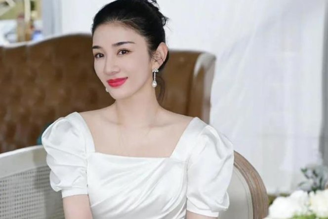 黄奕女儿近照曝光,曾经那个被说丑的女孩,如今的变化有多大?