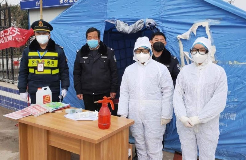 嫌疑人用生理盐水制作假新冠疫苗被抓，为什么总有人挣不义之财？