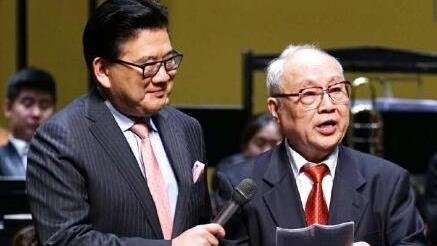 东方卫视6大主持人被封杀之后,为何大家说还是曹可凡与周立波聪明?