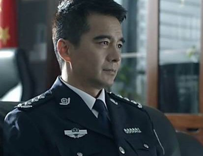 和刘威同居5年的何晴，为何嫁给了三婚的许亚军？