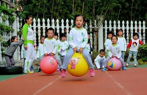 大班户外游戏及玩法