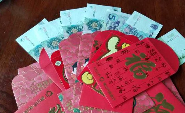 如何看待网吧老板除夕夜给顾客发红包?