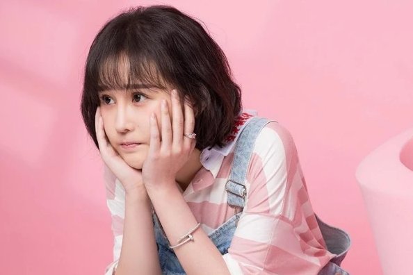 赵本山女儿球球直播征婚，为生娃不看钱，亲妈说房车彩礼全倒贴，你怎么看？