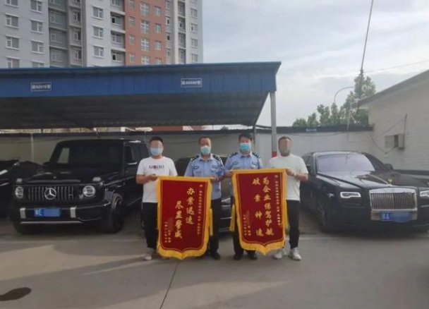 河北男子假冒富二代，租下10余辆豪车后贱卖，此男子行为违反了哪些法律？