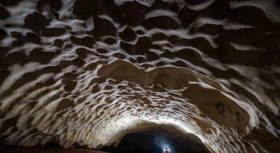 地壳下面可能存在另一个世界吗？地底存在智慧生命吗？