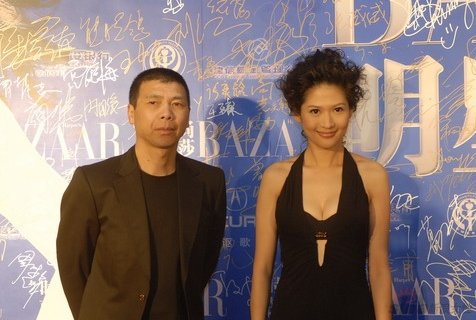 41岁“少女脸”主持与知名导演夜宿被富豪丈夫赶出家门,她是谁?