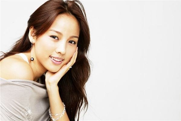 李孝利新出的MV里面依旧活力满满,该如何保持年轻呢?