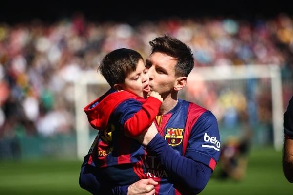 被梅西夺走自己的前女友是什么感受？