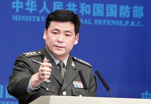 韩红的军衔比国防部发言人还高,这些星和杠是怎么算的?