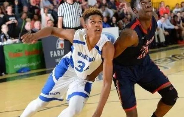 真是虎父无犬子，艾弗森小儿子如今蓝球水平到底有多高?