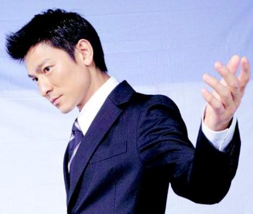 某音花2个亿请来刘德华,却对其账号进行降权处罚,为什么?