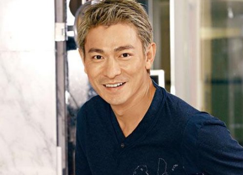 某音花2个亿请来刘德华,却对其账号进行降权处罚,为什么?