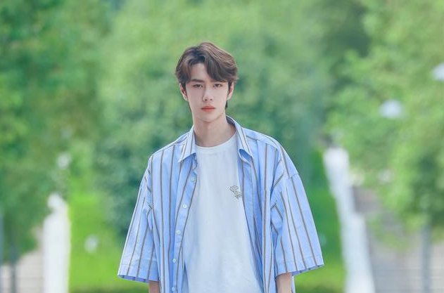 肖战、王一博分别是哪个经济公司的?