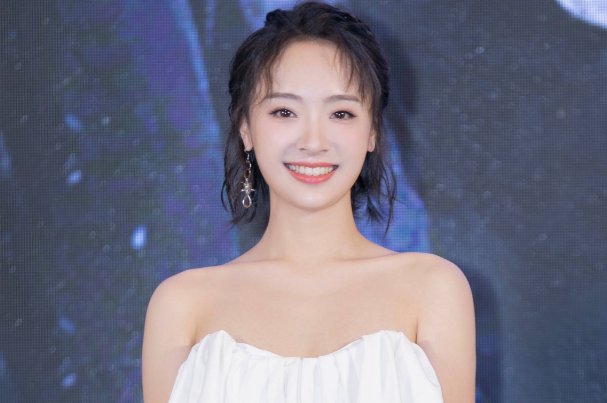 孙铱宣布怀孕喜讯,她的另一半是何许人也?