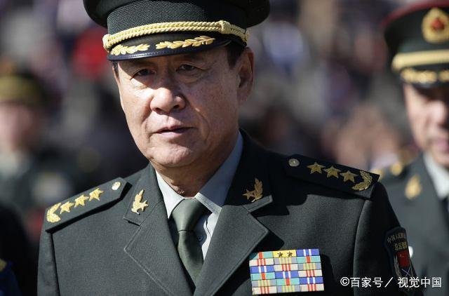 韩红的军衔比国防部发言人还高,这些星和杠是怎么算的?
