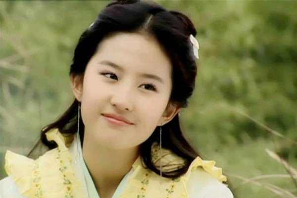 刘亦菲“毁三观”的被戏称为刘八条,神仙姐姐还有哪些让人感到有趣的称呼?