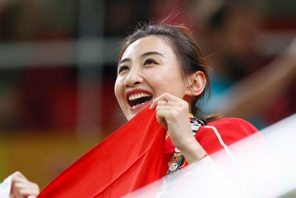 奥运冠军何雯娜发微博宣布怀孕，爱情事业双丰收的运动员还有谁？