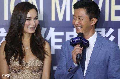 你怎么看待徐嘉雯的临时加价?